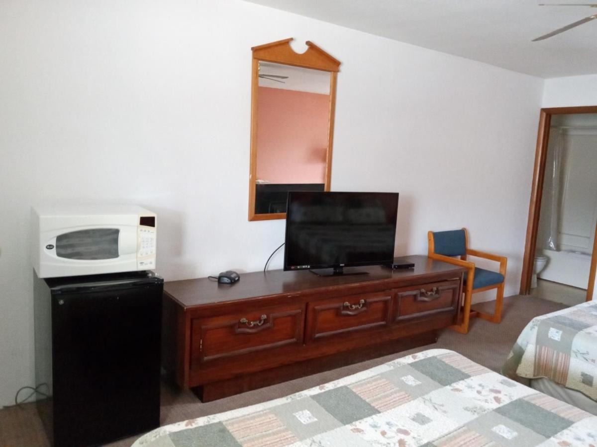 Riverview Motel Mammoth Spring מראה חיצוני תמונה