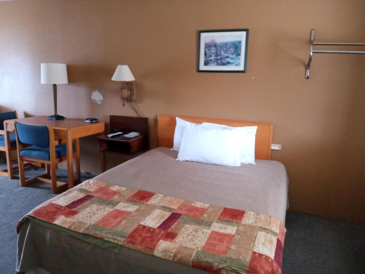 Riverview Motel Mammoth Spring מראה חיצוני תמונה