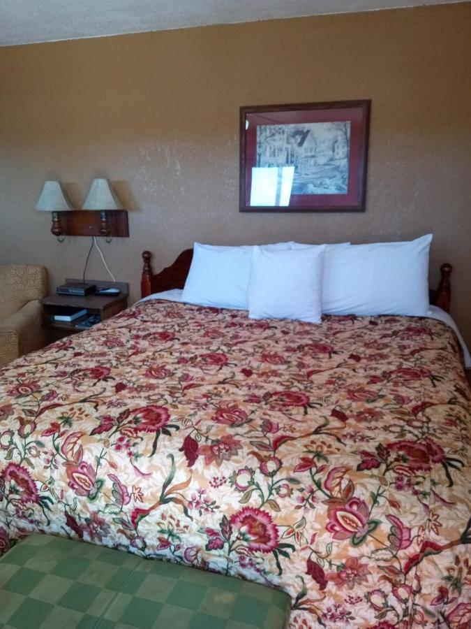 Riverview Motel Mammoth Spring מראה חיצוני תמונה