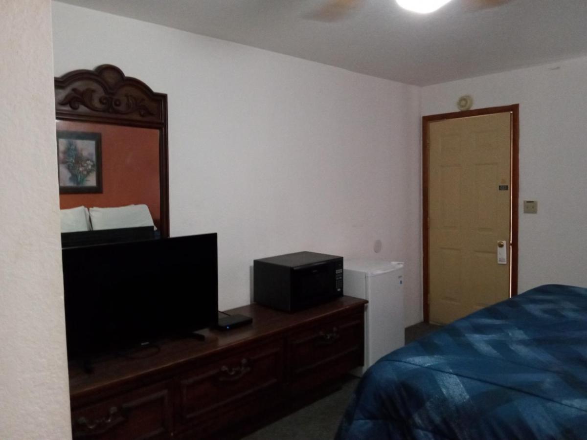 Riverview Motel Mammoth Spring מראה חיצוני תמונה
