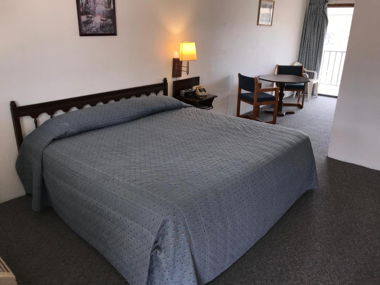 Riverview Motel Mammoth Spring מראה חיצוני תמונה